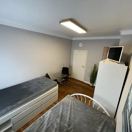 Zimmer Im Zentrum Monteurzimmer شقة ايدار أوبرستاين